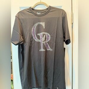 NWT Colorodo Rockies Distressed Black Medium Team t-Shirt